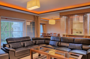 2-bedroom serviced apartments on school lane,Westlands
